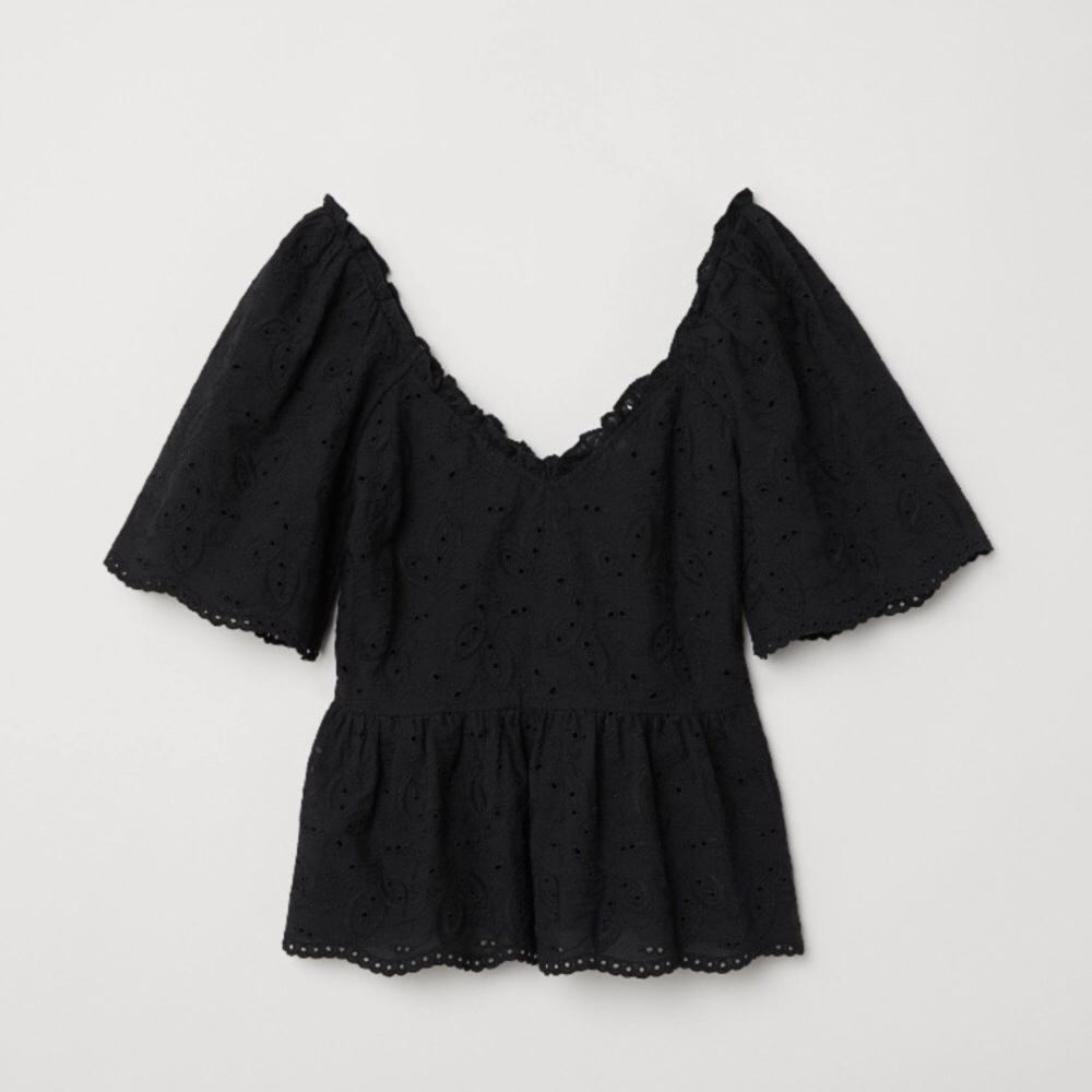 H&M Eyelet Embroidered top